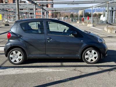 Toyota Aygo 5 porte Nero usata Torino