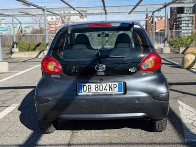 Toyota Aygo 5 porte Nero usata Torino