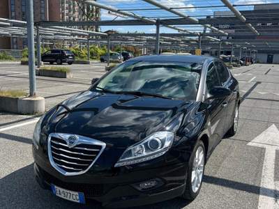 Lancia Delta DPF Platino Nero usata Torino