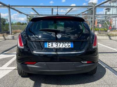 Lancia Delta DPF Platino Nero usata Torino