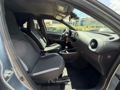 Toyota Aygo 1.0 VVT-i 72 CV 5 porte Trend S-CVT Grigio usata Arcola