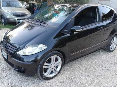 Mercedes-Benz Classe A Auto tenuta in ottime condizioni Nero usata Alife