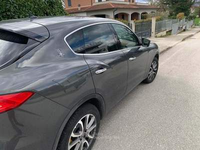Maserati Levante mezzo in ottime condizioni garanzia Grigio usata Umbertide