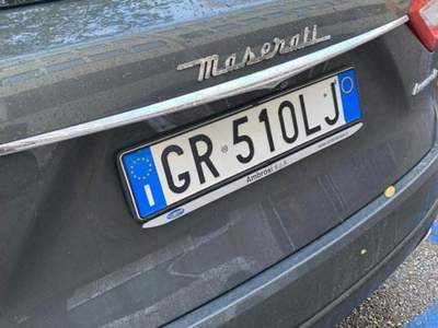 Maserati Levante mezzo in ottime condizioni garanzia Grigio usata Umbertide