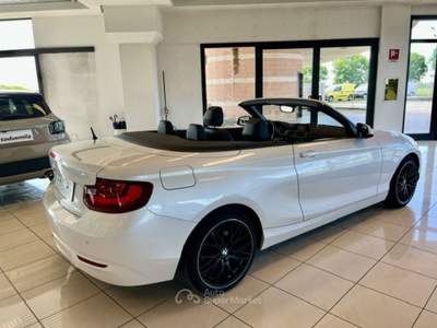 BMW Serie 2 220i i Cabrio Advantage PREZZO REALE !! Bianco usata Cavernago