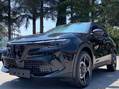 Alfa Romeo Junior SPECIALE 1.2 136 CV Hybrid eDCT6 PROMO Nero usata Sant'Angelo in vado