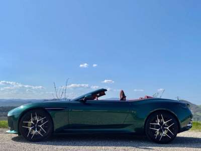 Aston Martin DB12 V8 Volante Verde usata Sant'Angelo in vado