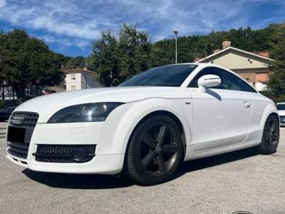 Audi TT Coupé 2.0 TDI quattro S line Bianco usata Sant'Angelo in vado