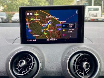 Audi Q2 30 TDI S line PROMO Bianco usata Sant'Angelo in vado