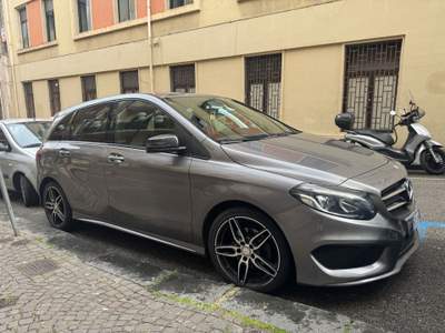 Mercedes-Benz Classe B B 200 d Automatic Sport Grigio usata Salerno