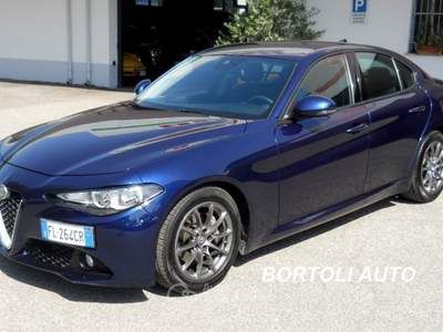 Alfa Romeo Giulia 2.2 TD 80.000 KM  BUSINESS CON NAVIGATORE Blu/Azzurro usata Mirandola