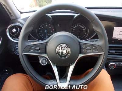 Alfa Romeo Giulia 2.2 TD 80.000 KM  BUSINESS CON NAVIGATORE Blu/Azzurro usata Mirandola