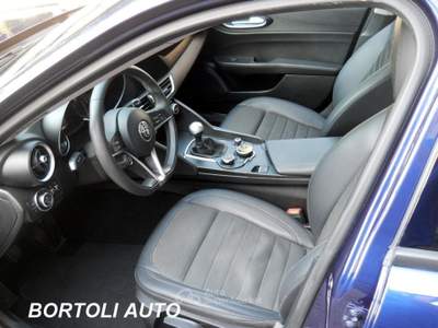 Alfa Romeo Giulia 2.2 TD 80.000 KM  BUSINESS CON NAVIGATORE Blu/Azzurro usata Mirandola