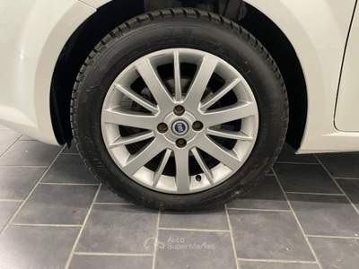 Fiat Grande Punto 1.4 5 porte 77cv Dualogic Bianco usata Fossano