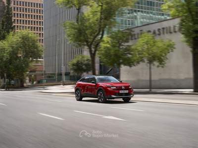Citroen C4 Hybrid 145 e-DCS6 Plus Rosso usata Barletta