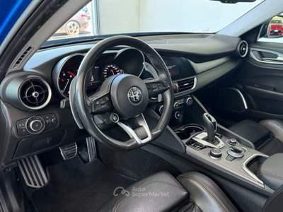 Alfa Romeo Giulia 2.2 T 210cv AT8 Q4 Veloce  Tetto Apribile Blu/Azzurro usata Cesano Maderno