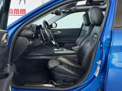 Alfa Romeo Giulia 2.2 T 210cv AT8 Q4 Veloce  Tetto Apribile Blu/Azzurro usata Cesano Maderno