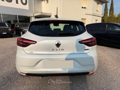 Renault Clio Full Hybrid E-Tech 140 CV 5 porte R.S. Line Bianco usata CALCINATO
