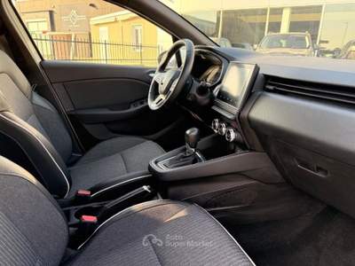 Renault Clio Full Hybrid E-Tech 140 CV 5 porte R.S. Line Bianco usata CALCINATO