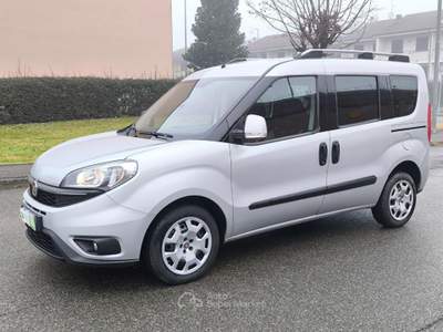 Fiat Doblò 1.6 MJT 95CV 7 Posti Lounge Grigio usata Casteggio