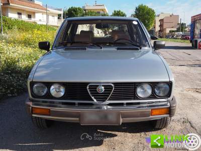 Alfa Romeo Alfetta 2.0 Quadrifoglio Oro Argento usata Bari