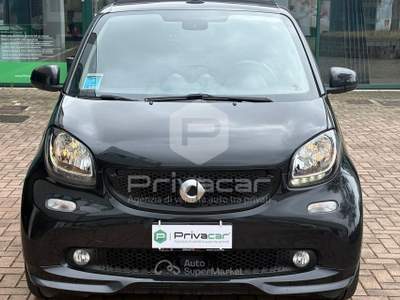 Smart ForTwo SMART fortwo 70 1.0 twinamic cabrio Passion Nero usata Manerba del Garda
