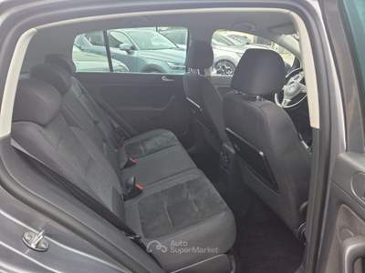 Volkswagen Golf 1.6 TDI DPF DSG Highline Grigio usata Taranto