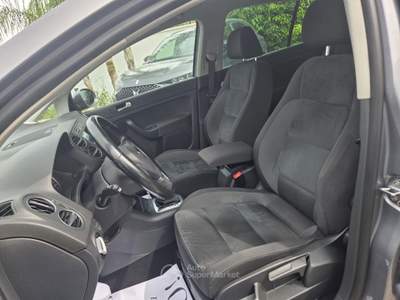 Volkswagen Golf 1.6 TDI DPF DSG Highline Grigio usata Taranto