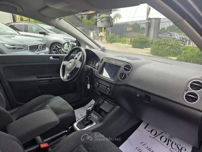 Volkswagen Golf 1.6 TDI DPF DSG Highline Grigio usata Taranto