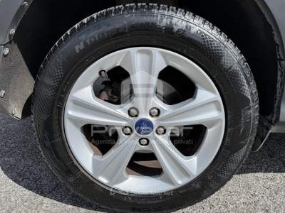 Ford Kuga FORD Kuga 2.0 TDCI 120 CV S&S 2WD Plus Bianco usata Roma