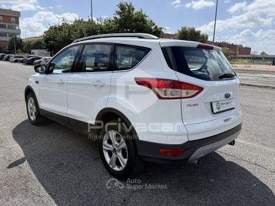 Ford Kuga FORD Kuga 2.0 TDCI 120 CV S&S 2WD Plus Bianco usata Roma