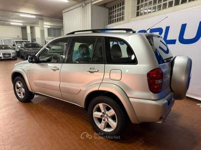 Toyota RAV4 5p 2.0 d-4d 16v sol fl Argento usata Bollengo