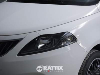 Lancia Ypsilon ypsilon 1.0 firefly hybrid gold s&s 70cv 5p.ti Bianco usata Barzago