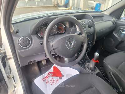 Dacia Duster Dacia duster 1.6 benzina gpl laureate Bianco usata Mirabella Eclano