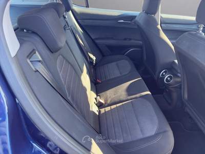 Alfa Romeo Stelvio auto aziendale Blu/Azzurro usata Naso