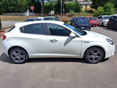Alfa Romeo Giulietta Giulietta 1.6 JTDm-2 105 CV Distinctive Bianco usata Laterina