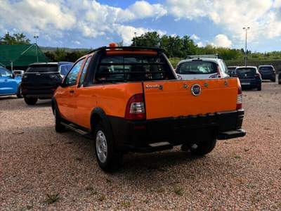 Fiat Strada 1.3 MJT Pick-up Arancione usata Laterina