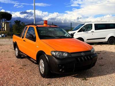 Fiat Strada 1.3 MJT Pick-up Arancione usata Laterina
