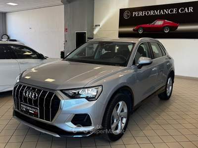 Audi Q3 S tronic Business Advanced usata Montirone
