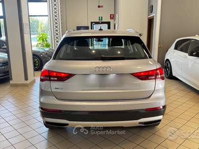 Audi Q3 S tronic Business Advanced usata Montirone