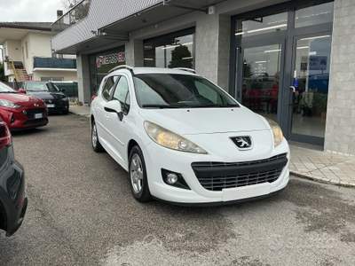 Peugeot 207 1.4 benzina Neopatentati usata Chiarano