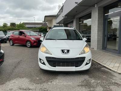 Peugeot 207 1.4 benzina Neopatentati usata Chiarano