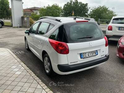 Peugeot 207 1.4 benzina Neopatentati usata Chiarano