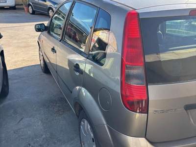 Ford Fiesta 5p. Ambiente usata Livorno