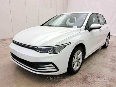 Volkswagen Golf Life usata Fermo