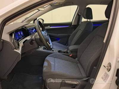 Volkswagen Golf Life usata Fermo