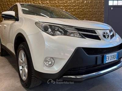 Toyota RAV4 RAV 4 RAV4 2.0 D-4D 2WD Active usata San Zeno Naviglio