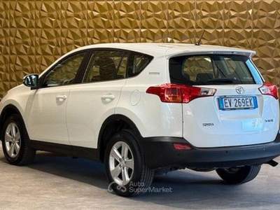 Toyota RAV4 RAV 4 RAV4 2.0 D-4D 2WD Active usata San Zeno Naviglio