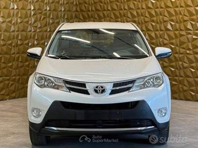Toyota RAV4 RAV 4 RAV4 2.0 D-4D 2WD Active usata San Zeno Naviglio