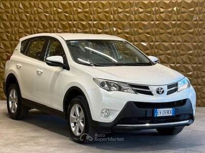 Toyota RAV4 RAV 4 RAV4 2.0 D-4D 2WD Active usata San Zeno Naviglio